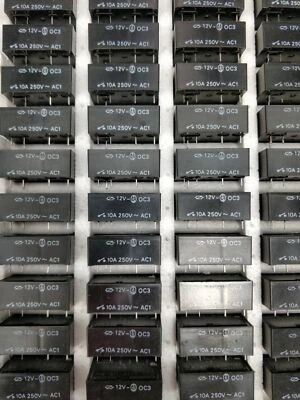 Omron G2L-114P-US-SV 12V DC - Bild 1 von 4