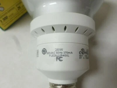 GE  Indoor Outdoor Floodlight R40 7 year Bulb - Image 1 of 3