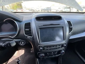 Audio Equipment Radio Receiver AM-FM-CD-MP3-satellite Fits 14-15 SORENTO 2471458 - Picture 1 of 12