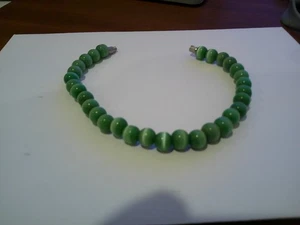 ¿COMO JADE? Pulsera Piedras Redondas PLATA CIERRE TORCIDO 7 3/4" LARGO CON 31 CUENTAS - Imagen 1 de 5