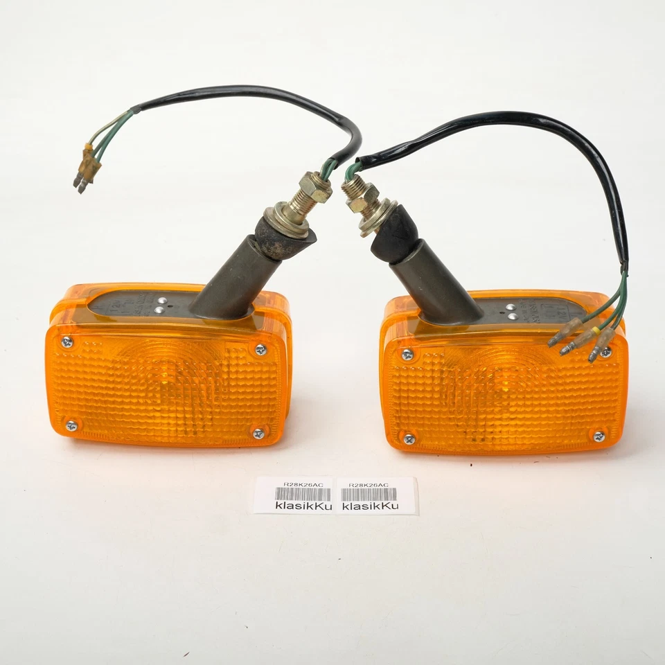 Fits For MITSUBISHI JEEP J3 J20 J30 J10 Front Winker Turn Signal Set LH RH - Image 1 of 4