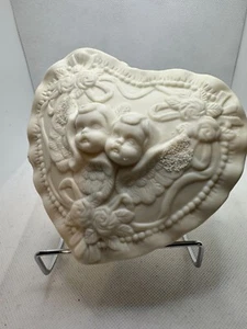 Heart-Shaped Ceramic Trinket Box With Cherub Design & Lid 5x5 Inches Cream White - Picture 1 of 7