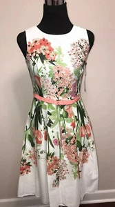 Neu mit Etikett Tommy Hilfiger ärmelloses Kleid Blumenmuster Plissee Gürtel Größe 2 - Bild 1 von 9