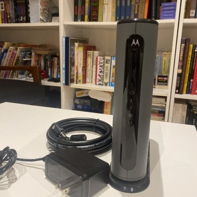 Motorola 24x8 Cable Modem MB7621 DOCSIS 3.0 1000+ mbps Open Box - Image 1 of 3