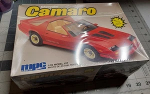 k 1987 Ertl MPC Chevrolet Camaro IROC-Z 1:25 SIGILLATO #6206 - Foto 1 di 6