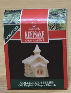 Vecchio villaggio inglese chiesa 1992 Hallmark Keepsake miniatura ornamento da collezione - Foto 1 di 4