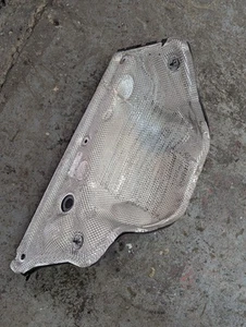 Audi A5 8K 2.7TDI Diesel heat shield in engine bay 8K0804165B - Picture 1 of 4