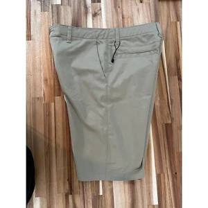 Under Armour Boys Hybrid Khaki Shorts - Size 18 - Picture 1 of 7