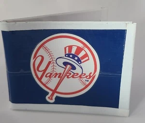 New York Yankees Bi-Fold Duct Tape Wallet MLB Baseball handmade minimalist - Picture 1 of 3