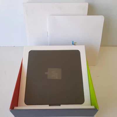 LeEco LeTV U4 - Juego completo con control remoto etc - LBA-020-WW - 2 GB/8 GB negro B4 - Imagen 1 de 4