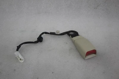 Lexus SC430 2005 lado del conductor izquierdo hebilla del cinturón de seguridad delantero crudo La00 Foto 1 de 4