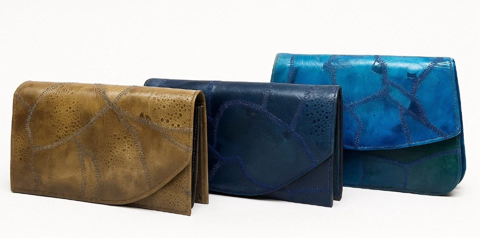 Lote de 3 clutch Saldana vintage de retazos de cuero — azul y tostado | vendedor de EE. UU. Foto 1 de 4