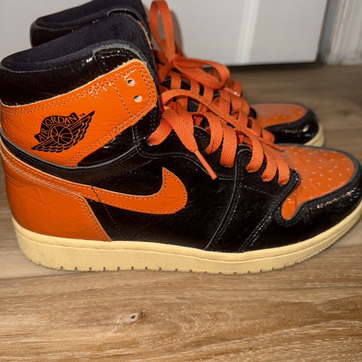Jordan 1 Retro OG High Shattered Backboard for Sale Jordan 1 Retro OG High Shattered Backboard for Sale