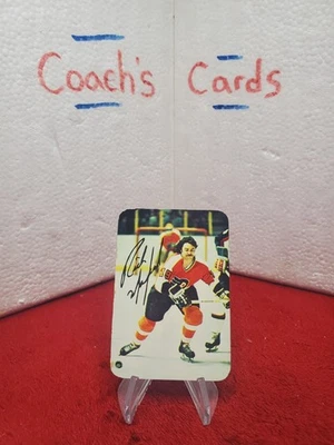 1976 Topps Glossy NHL Rick MacLeash #9  Philadelphia Flyers  - Image 1 of 3