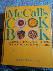 Vintage 1963 6th Printing McCall's Step By Step Cookbook/Serving Guide HC - Imagen 1 de 7