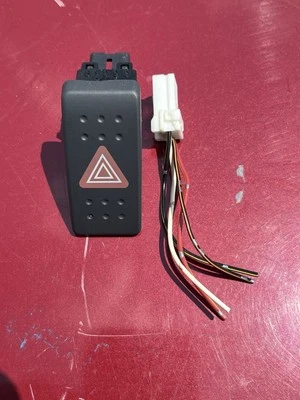 Luces de peligro para Suzuki SX4 2007-2009 interruptor intermitente de emergencia botón de control OEM Foto 1 de 4