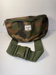 Herschel Supply Co. Green Camo Hip Packs Fanny Pack Waist Belt Bag - Picture 1 of 11