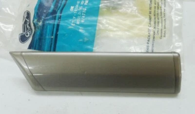 Nuevo de Lote Antiguo 1987 a 1989 Lincoln Mark VII Carrocería Moldura Lateral Delantera Izquierda E7LY-16004AT Foto 1 de 2