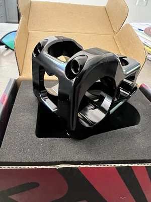 Deity Cavity 35mm / 31.8 Black Stem, Machined Alloy New - Image 1 of 4