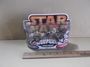 Star Wars Galactic Heroes Obi-Wan & Clone Trooper 2.5"in Figure "Package Dented" - Picture 1 of 11