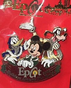 Disney epcot holidays around the world pin Mickey Donald & Goofy LE 5000  2005