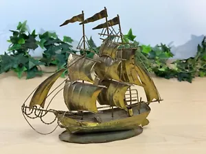 Escultura de velero de chapa de latón - Imagen 1 de 15