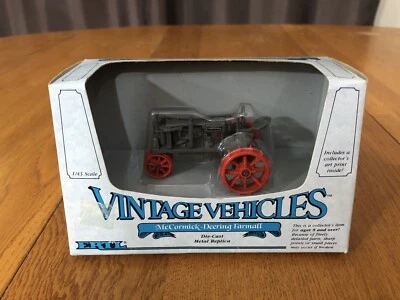 NEW 1988 ERTL VINTAGE VEHICLES MCCORMICK-DEERING TRACTOR 1:43 DIECAST #2527 NIB - Image 1 of 4