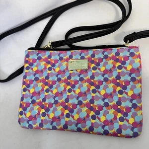 Cartera Bandolera/Muñequera Betsy Johnson LUV, BETSY Rosa Multicolor Punto Pequeña Usada en Excelente Condición - Imagen 1 de 7