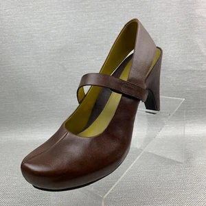 Tsubo Pumps Brown Leather Split Round Toe Strap Hook Loop Block Heel Size 9 - Picture 1 of 11