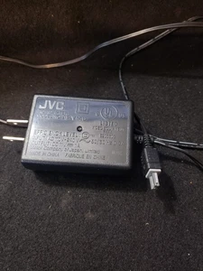 Adattatore di alimentazione CA OEM originale JVC AP-V14U per videocamere JVC - Foto 1 di 1