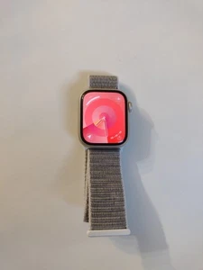 Apple Watch Series 7 41mm Starlight Aluminum Case GPS - Photo 1 sur 7