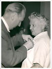 Governor Erik Westerlind pins the Gold Medal to... - Vintage Photograph 2330016