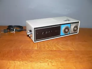 Vintage DYN Electronics DS-4531 AM Digital Clock Radio for PARTS/REPAIR - Picture 1 of 6