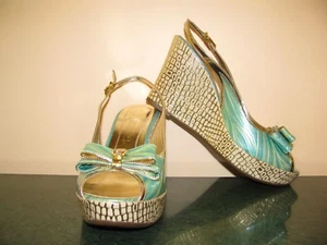 Embossed leather wedges sandals gold turquoise size 7 - Picture 1 of 5