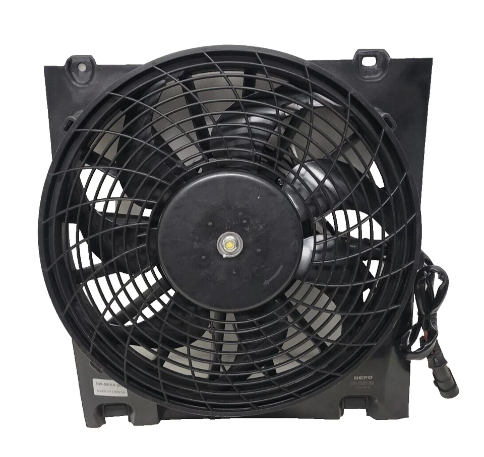 01-05 SATURN L-SERIES AIR CONDITIONING CONDENSER FAN ASSEMBLY - Изображение 1 из 3