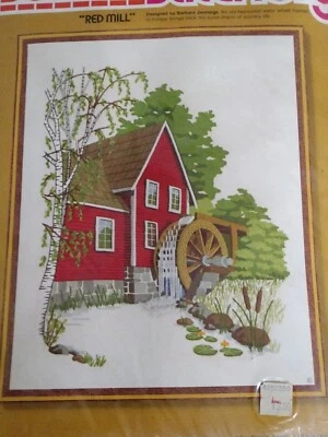 New Vintage 1978 Sunset Stitchery Crewel Embroidery Kit Red Mill #2480 - Image 1 of 4