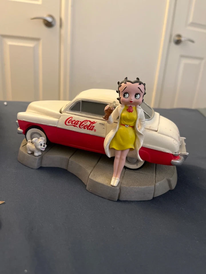 Coche caja vintage betty boop coca cola Foto 1 de 3
