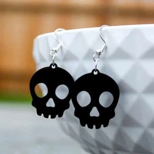 Pendientes de cráneo, pendientes colgantes de Halloween, pendientes, cráneo espeluznante/lindo - Imagen 1 de 270