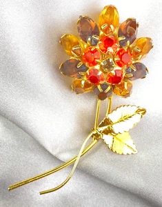 Vintage Gold Tone Domed Flower Pin Brooch Long Stem Juliana Quality - Picture 1 of 11