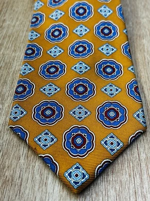 Jos A Bank Hecho en Italia Naranja Geométrico Tejido Limpio 100% Seda Corbata 3.75” X 59.5” Foto 1 de 4