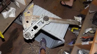 Regulador de ventana delantera de pasajero Supreme 2 puertas compatible con 88-97 CUTLASS 37341 Foto 1 de 2