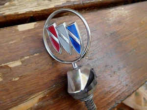 Regal Hood Ornament 1991 - 1992 Buick Regal Sedan 3800 OEM Hood Ornament  - Bild 1 von 3