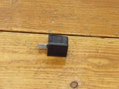 15 Royal Enfield Bullet EFI 500 B5 LIGHTS FLASHER RELAY FUSE BLOCK 580396 - Image 1 of 2