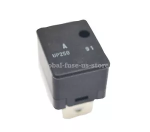 Daito Alarmsicherung / Anzeigesicherung UP100 (10A) 10 Ampere Lüfter - Bild 1 von 5