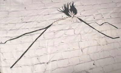 Tocado estilo pluma aleta años 20 negro y dorado, venta final año - perfecto para nuevo año Foto 1 de 4