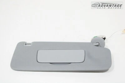 Chevrolet Blazer 2019-2023 parabrisas delantero derecho parasol OEM Foto 1 de 4