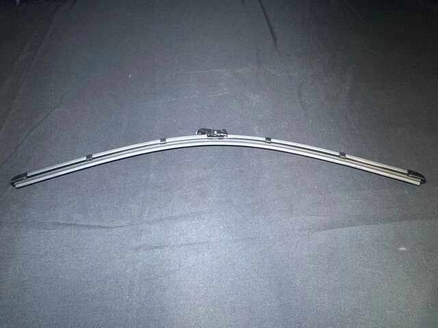 Limpiaparabrisas delantero izquierdo genuino Land-Rover Range Rover Velar LR093424 Foto 1 de 2