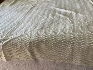 VINTAGE PALE YELLOW  COTTON CHENILLE CANDLEWICK WAVE BEDSPREAD 90" W X 94" L    - Picture 1 of 7