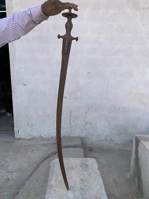 Espada antigua rara de empuñadura de hierro forjada a mano del período mogol Rajput Qatar Talwar Foto 1 de 4