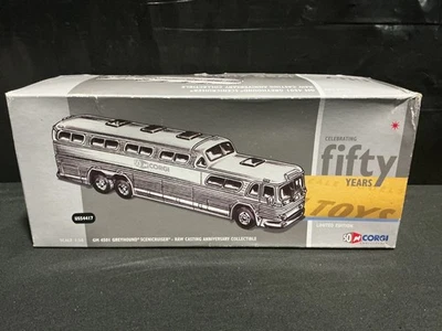 Corgi 50 aniversario. 1:50 Diecast GM 4501 Greyhound Scenicruiser RAW CASTING Foto 1 de 4